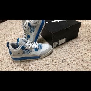 Air Jordan Retro 4